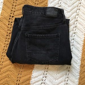 American Eagle Black Mom Jeans!!